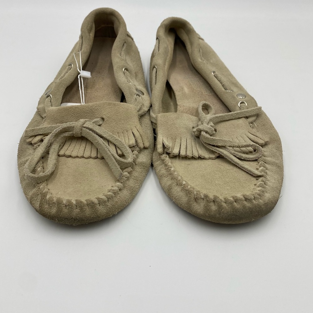 Minnetonka Moccasins! Beige size 10